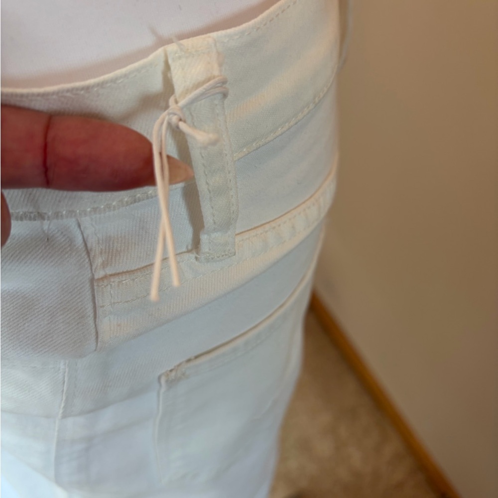 #421 Gorgeous Hudson Denim Reconstructed White Pocket Detail. NWOT - Picture 12 of 15